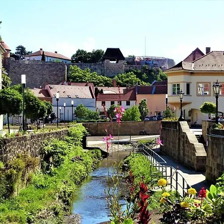 Foglal-lak * Eger